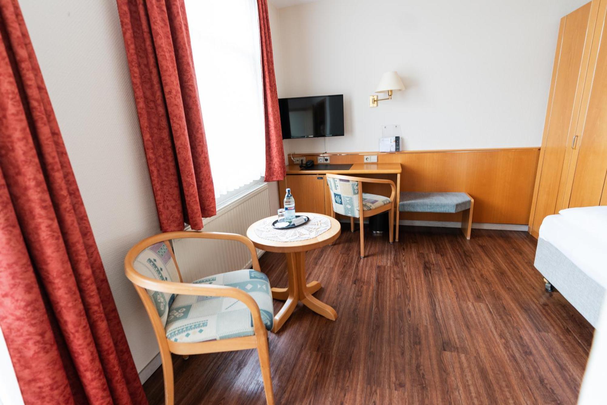 Hotel am Stadthaus Neuenburg am Rhein Zimmer foto